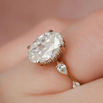 18k Solid Gold 4 CT Oval Cut Natural Diamond Engagement Ring - Close Up | Riyanika Jewels