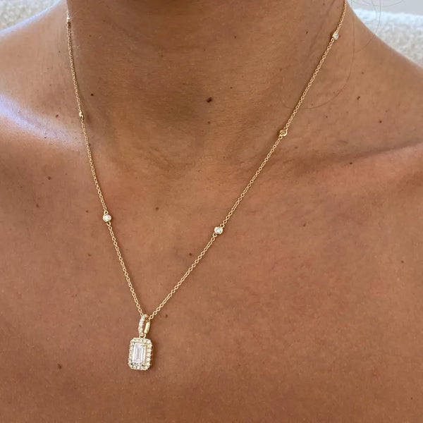 18K Solid Gold Lab Diamond Cluster Pendant Necklace - Side View | Riyanika Jewels