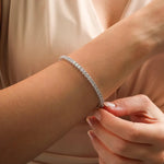 18K Solid Gold Lab Grown Diamond 2.65 Carat Infinity Tennis Bangle Bracelet - Detail