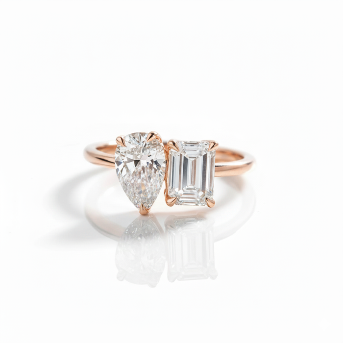 Emerald Pear Duo Grace: 18K 2ct Natural Diamond Pear Cut Toi et Moi
