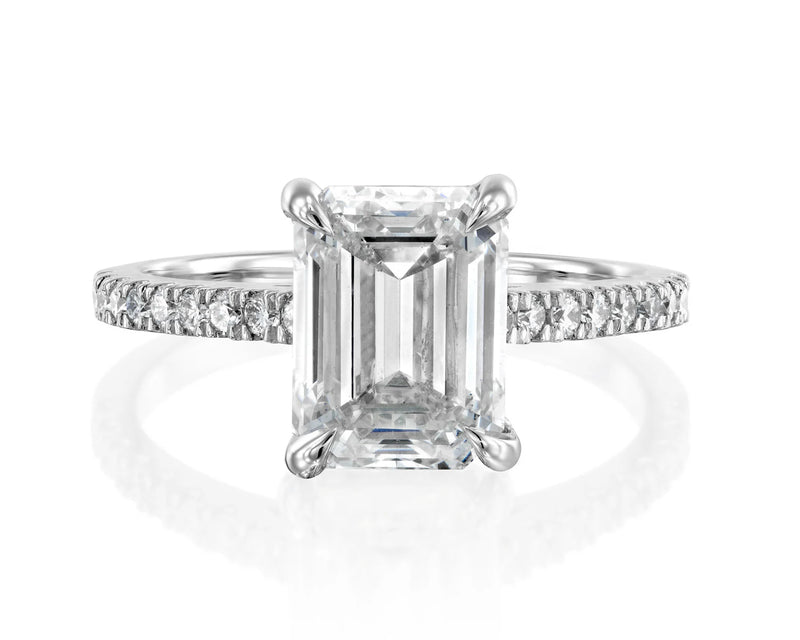18K Solid Gold 3 Ct Emerald Cut Natural Diamond Engagement Ring - Close Up | Riyanika Jewels