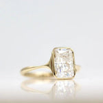 18K Solid Gold 3.50 CT Natural Diamond Radiant Cut Bezel Set Engagement Ring - Close Up