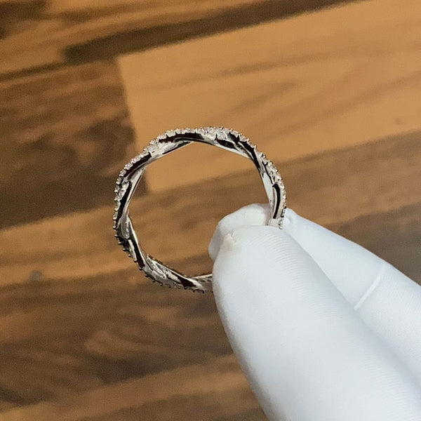 18k Solid Gold Round Cut Natural Diamond Wedding Band - Twisted Infinity Wedding Band - Side View | Riyanika Jewels
