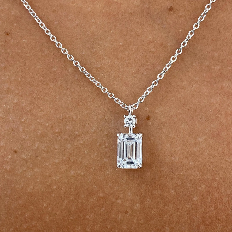 14K Emerald Round Cut Pendant Necklace