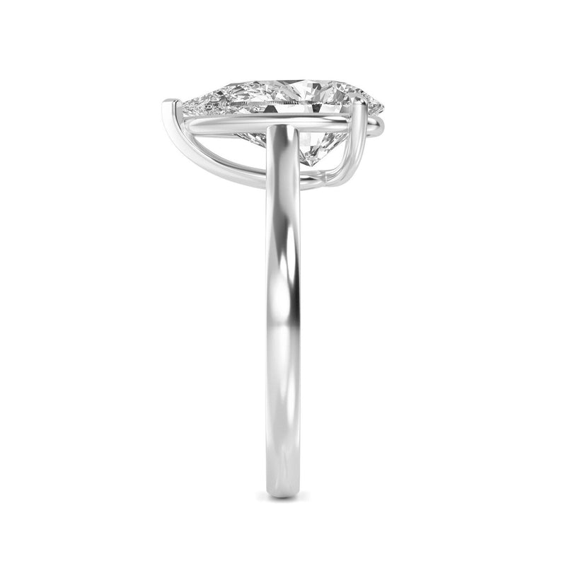 Elegant 1.50 Carat Pear Cut Natural Diamond Engagement Ring Set in 18K Solid Gold - Close Up