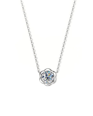 18K Solid Gold Flower Shaped Solitaire Natural Diamond Pendent Necklace