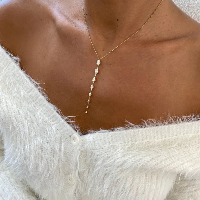 18K Solid Gold Lab Grown Diamond Oval Lariat Necklace - Detail | Riyanika Jewels