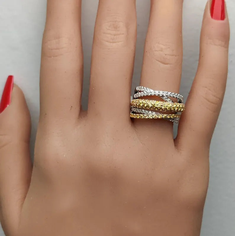 18K Solid Gold Yellow Round Sapphire & Lab Grown Diamond 1.86 Carat Cocktail Ring - Alternate Angle