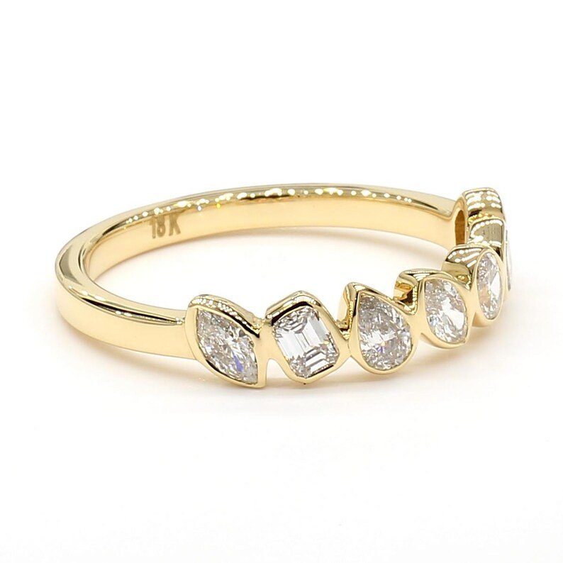18K Solid Gold Emerald Lab Grown Diamond 0.73 Carat Cocktail Band | Riyanika Jewels