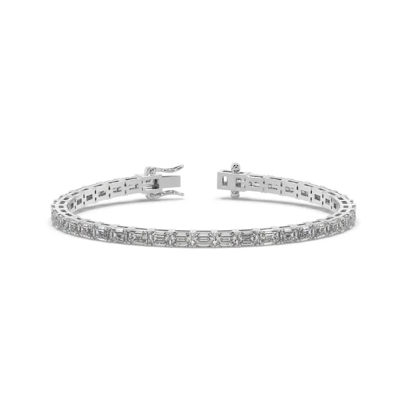 18K Solid Gold Lab Grown Diamond 4 Carat Baguette Cut Infinity Tennis Bracelet - Detail