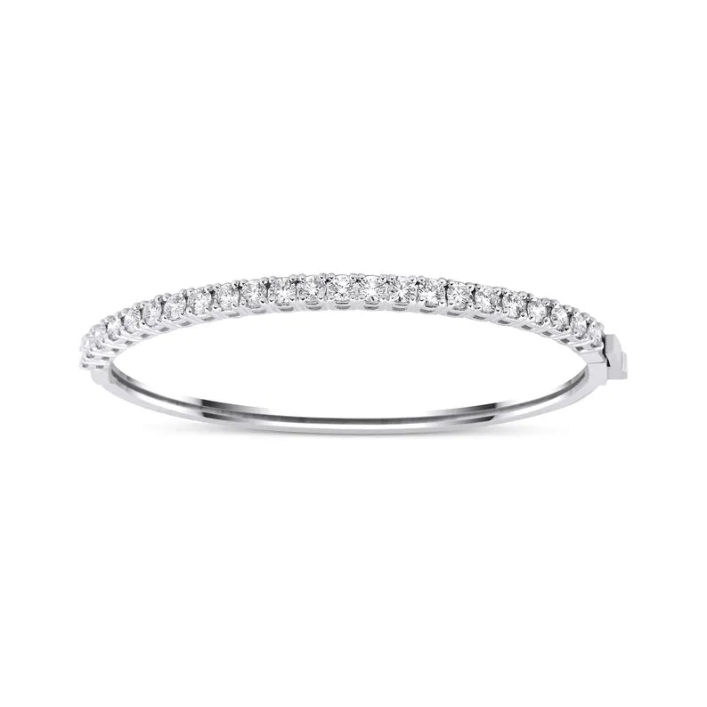18K Solid Gold Lab Grown Diamond 2.65 Carat Infinity Tennis Bangle Bracelet - Close Up