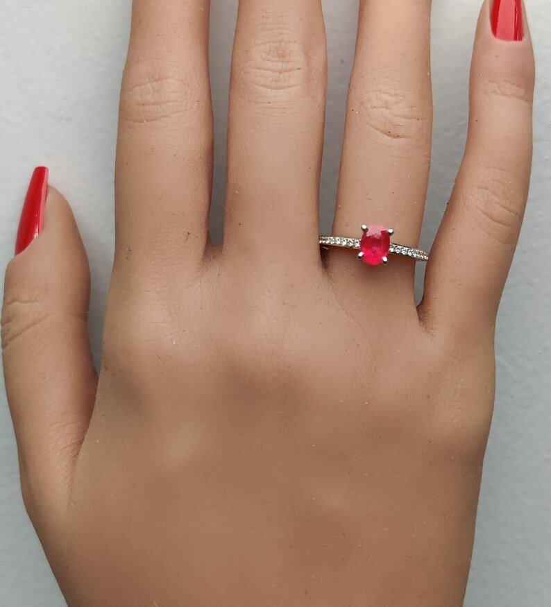 18K Solid Gold Red Oval Ruby & Lab Grown Diamond 1.06 Carat Cocktail Ring - Alternate Angle