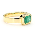 18K Solid Gold Emerald 1.41 Carat Cocktail Ring - Close Up | Riyanika Jewels
