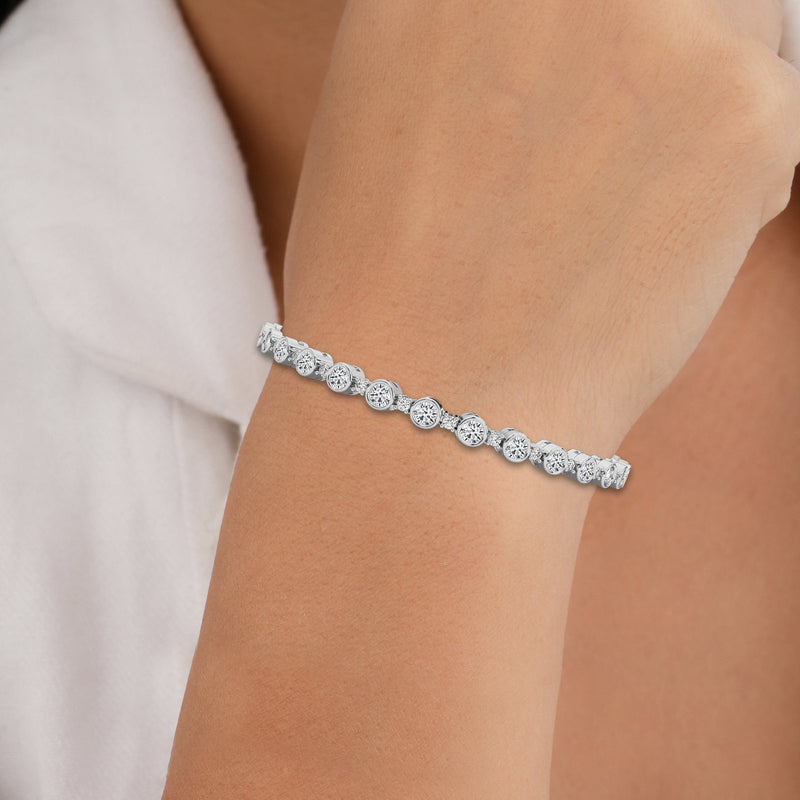 18K Solid Gold Natural Diamond Round Cut Tennis Bracelet - View 10 | Riyanika Jewels