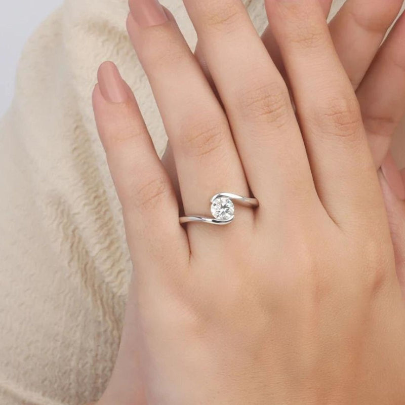 18K Solid Gold 0.50 CT Natural Diamond Round Cut Bypass Tension Set Engagement Ring - Detail