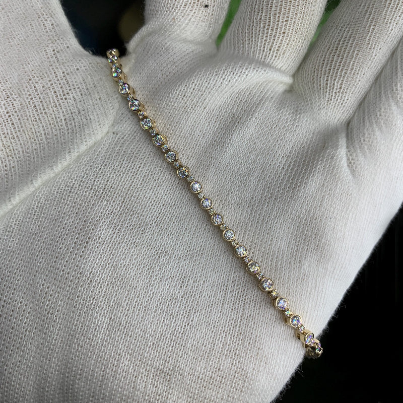 18K Solid Gold Natural Diamond Round Cut Tennis Bracelet - View 6 | Riyanika Jewels