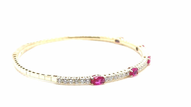 18K Solid Gold 3.00 Ct Natural Diamond Flexi Bangle - Close Up | Riyanika Jewels