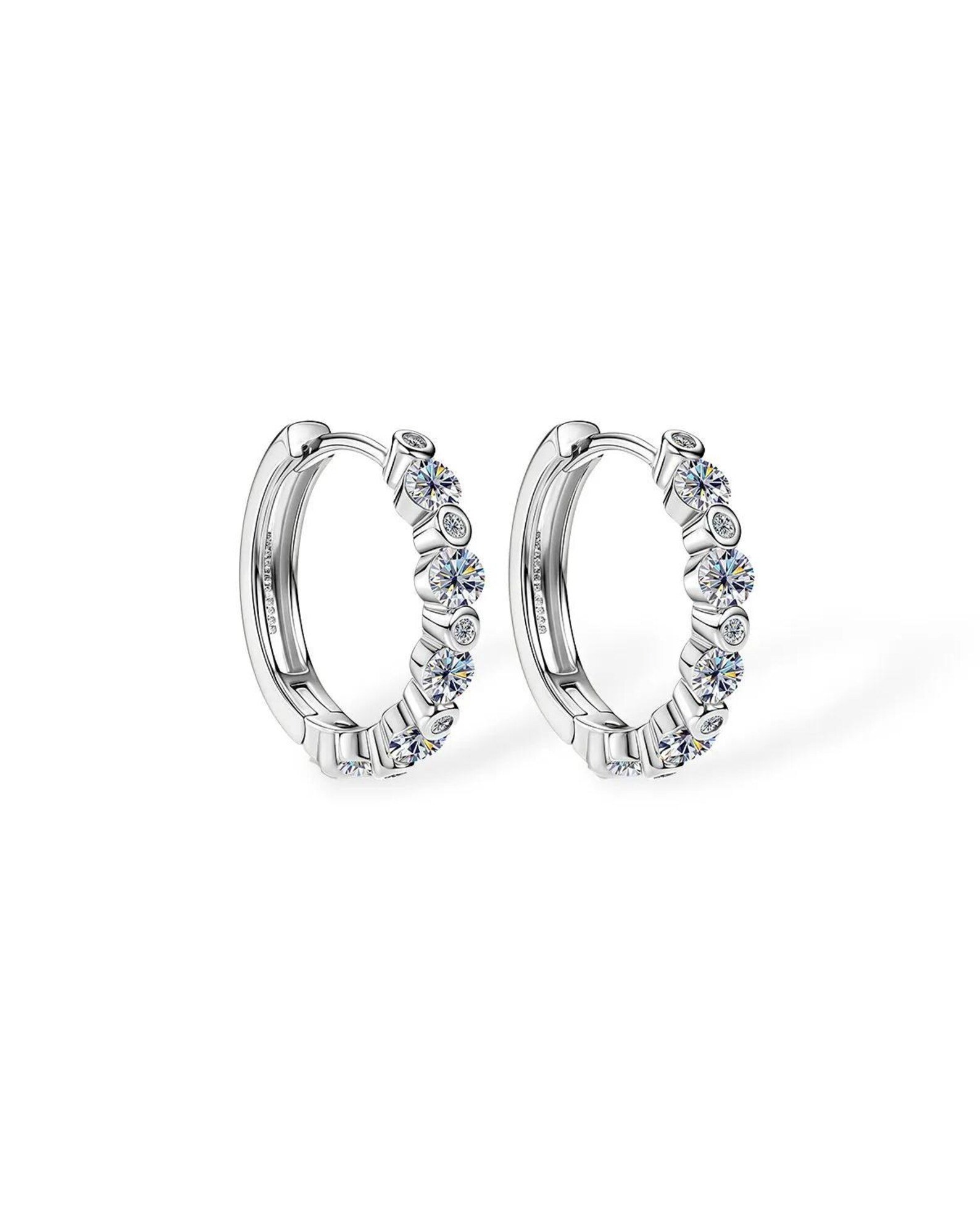 18K Solid Gold Natural Diamond Hoop Earrings 18K Solid Gold Natural Diamond Hoop Earrings