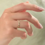 18K Solid Gold 1.00 CT Natural Diamond Flush Set Wedding Band - Image 5